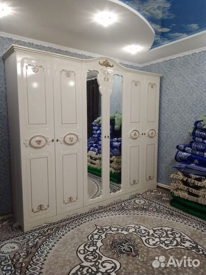 Спальный гарнитур 