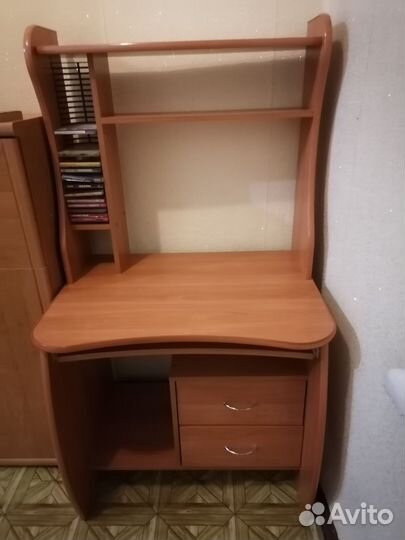 Компьютерный стол