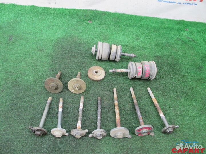 Подушка кузова lexus LX470 UZJ100 2uzfe