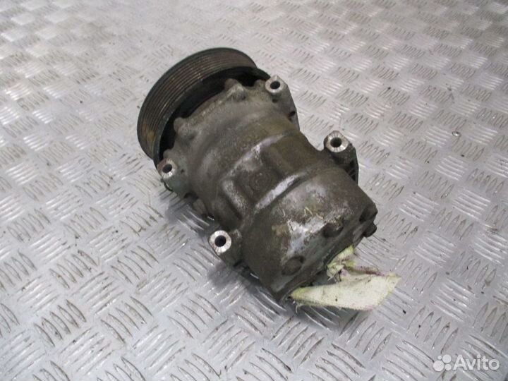 Компрессор кондиционера renault 5010605063