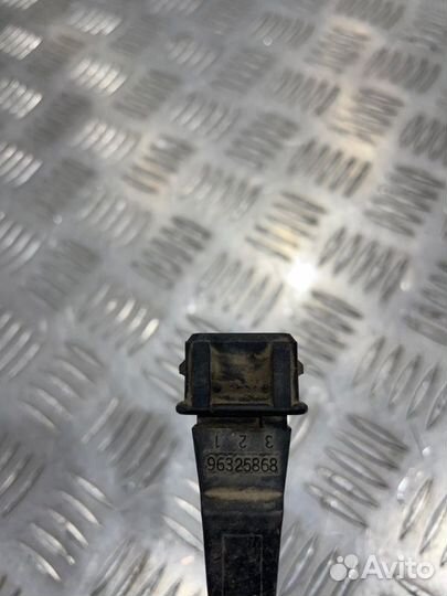 Датчик положения коленвала Chevrolet Aveo T200