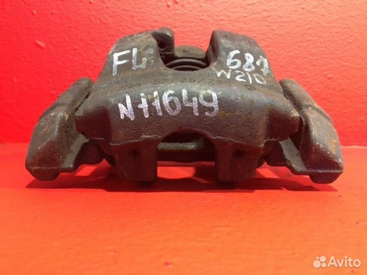 Суппорт передний левый Mercedes-Benz E-Class W210