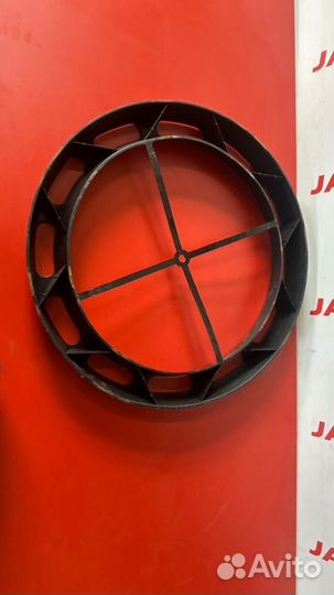 Крепление запасного колеса Opel Astra H 1.6 Z16XEP