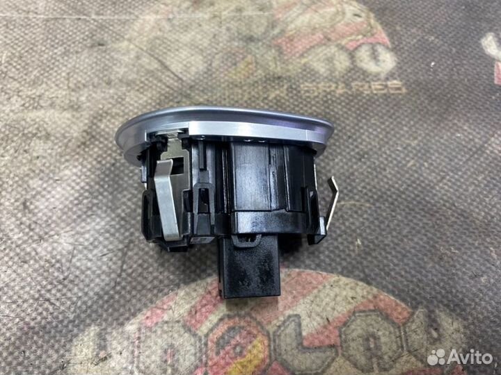 Кнопка старт-стоп Bmw F30 седан N47 09.2014