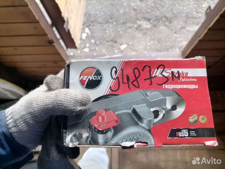 Колесный цилиндр дискового тормоза на Ваз 2108