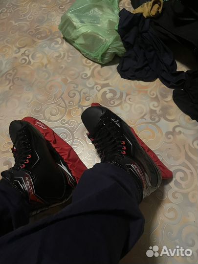 Коньки хоккейные 43 размер