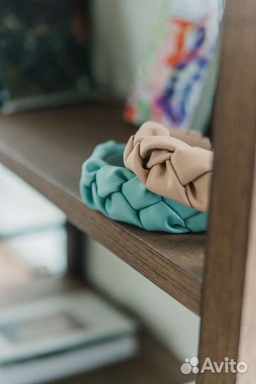 Ободок для волос косичкой