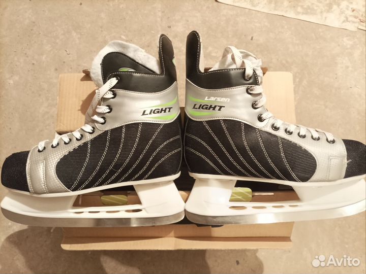 Беговые лыжи и коньки 2 пары