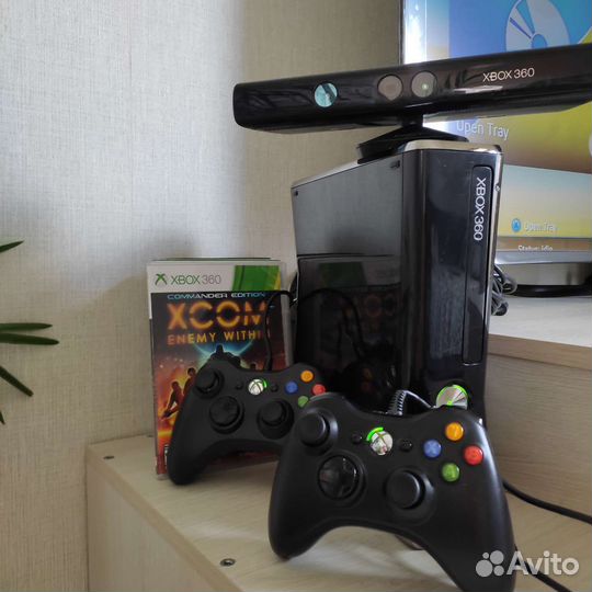 Xbox 360 slim 250гб 35+игр frеeboot с kinect