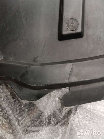 Защита днища задняя правая на passat b7