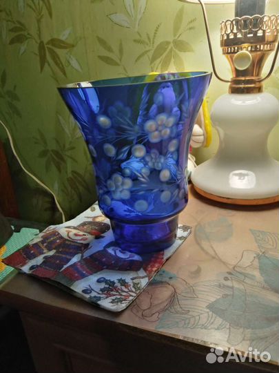 Ваза синее стекло