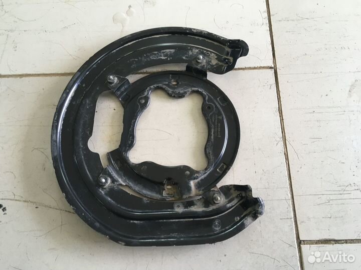 Пыльник тормозного диска задний левый Porsche