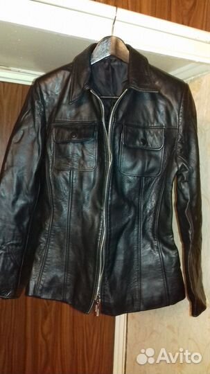 Куртка женская кожаная 44 размер