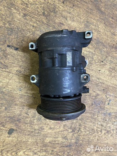 Компрессор кондиционера 8831033250 Toyota Camry