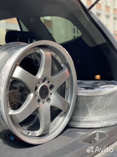 Продаю диски фирмы rays