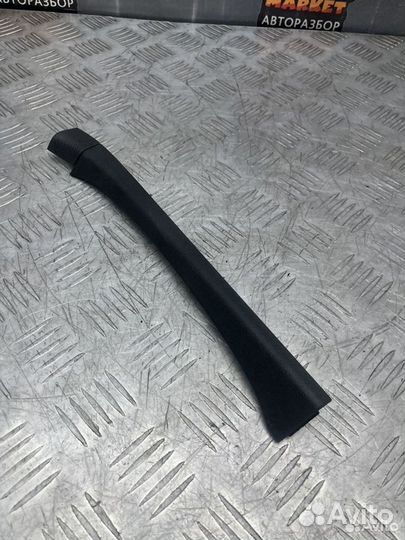 Обшивка стойки передняя правая Пассат Б6 B6