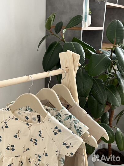 Вешалка напольная деревянная детская