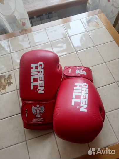 Боксерские перчатки 10 oz green hill