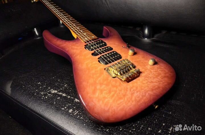 Электрогитара Chatting bird by Caparison из Японии