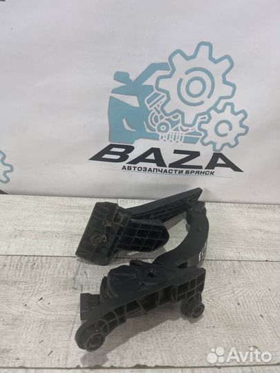 Педаль газа Hyundai Elantra 5