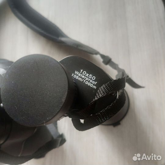 Бинокль levenhuk 10x50