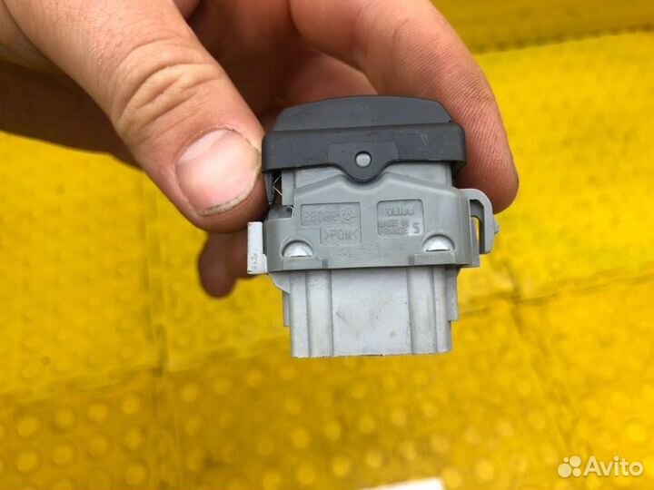 Кнопка обогрева сидения Renault Duster