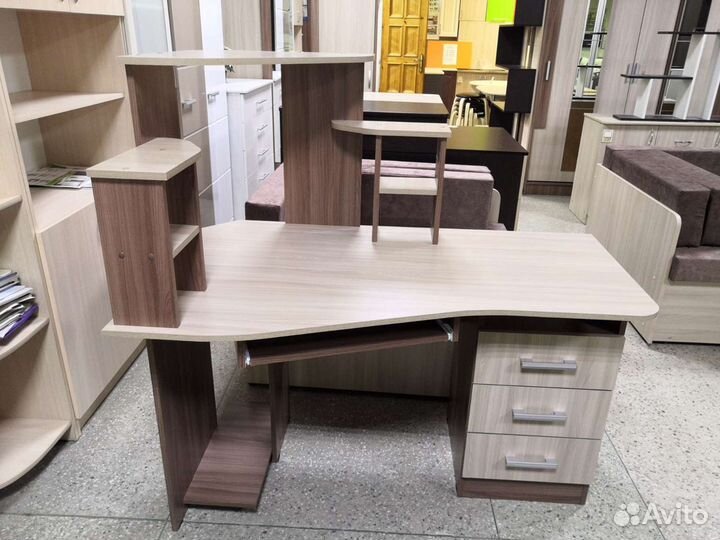 Компьютерный стол угловой новый