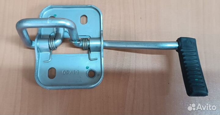 6RU823186 Замок капота верхняя часть VW Polo 2010