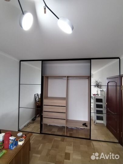 Шкаф купе на заказ в тонком профиле