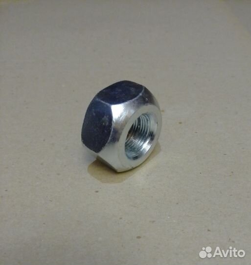 Гайка М20х1.5 колеса газ-3307,53,паз,урал правая