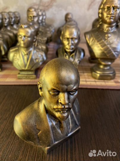 Бюст Ленина