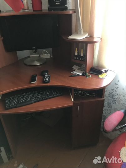 Компьютерный стол