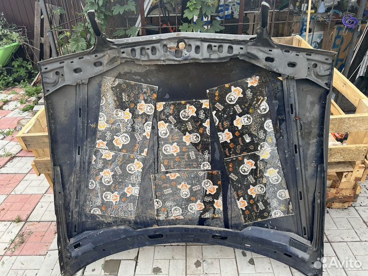 Капот на мерседес w124