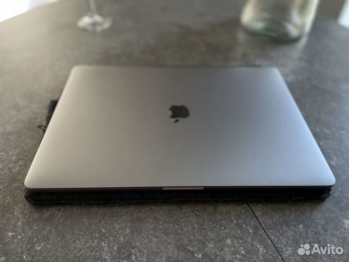 MacBook Pro 16 2019 32/512/i7 как новый