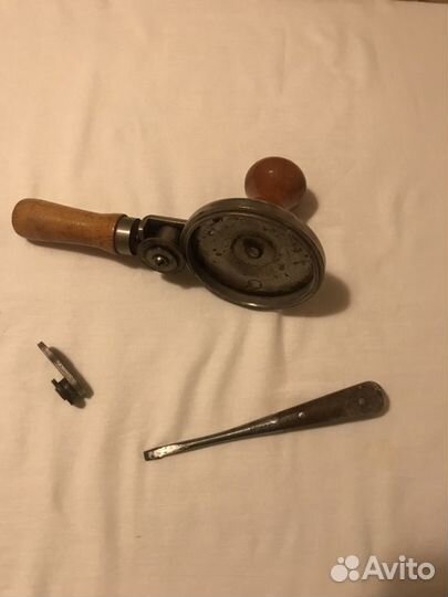 Машинка для закатки и реставрации крышек