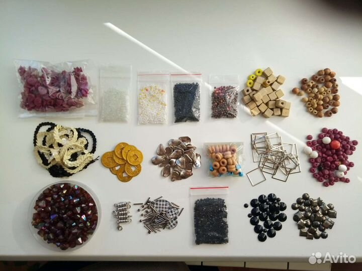 Бисер, стразы, пайэтки, стеклярус, бусины