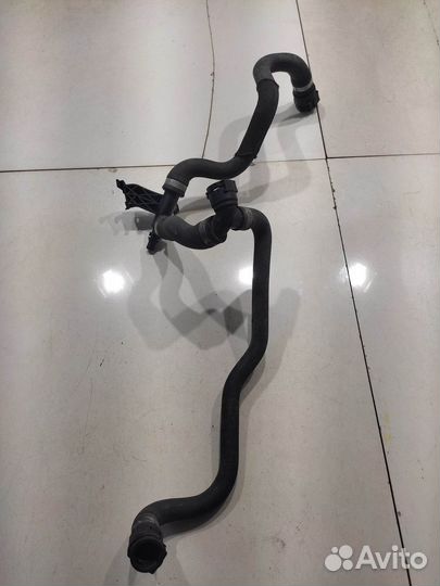 Патрубок системы охлаждения (BMW 7 G11/G12)