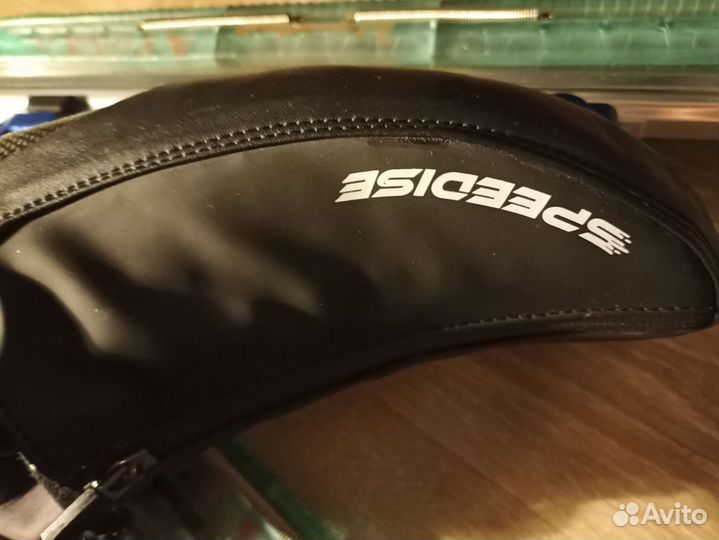 Конькобежные коньки