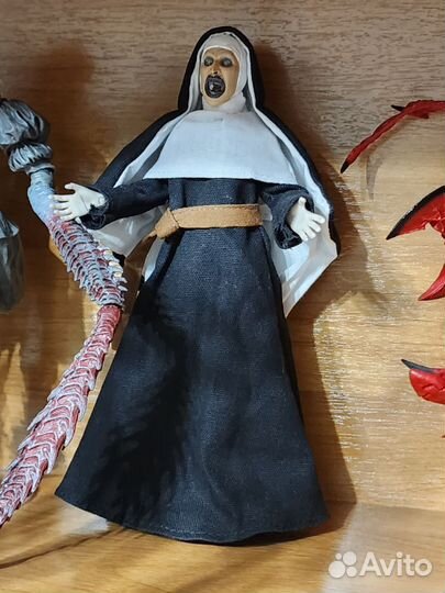 Фигурка neca nun валак монахиня бутлег