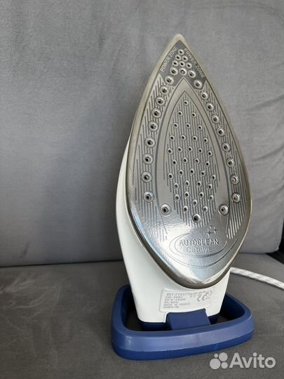 Утюг с парогенератором Tefal с трещиной