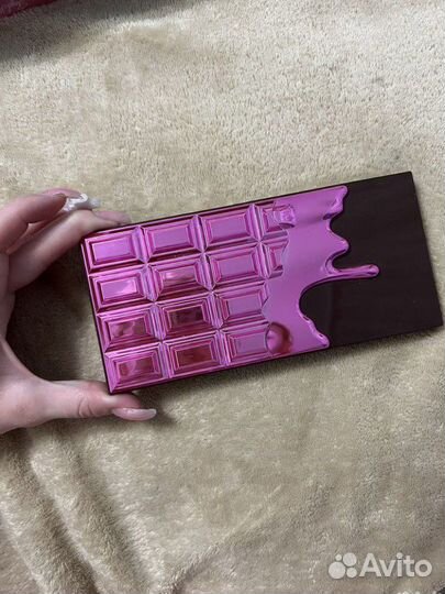 Палетка теней revolution