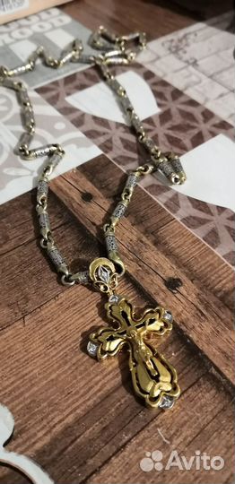 Золотой крестик с бриллиантами