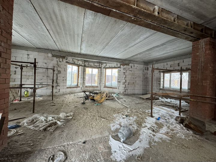 Дом 319,3 м² на участке 7,5 сот.