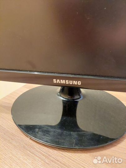 Монитор samsung S19D300NY
