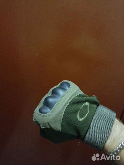 Перчатки