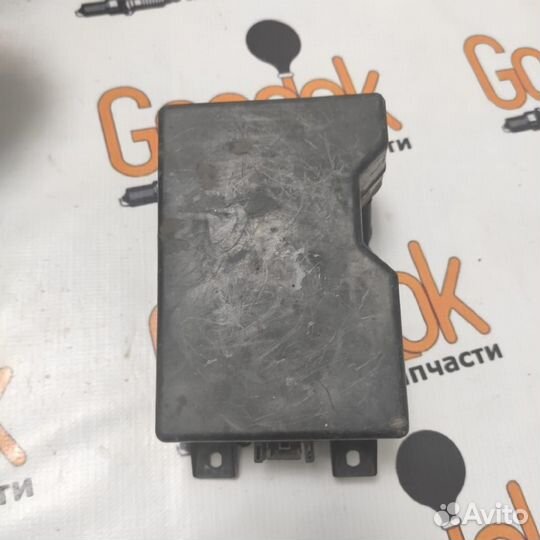 Блок предохранителей Mitsubishi Pajero 2