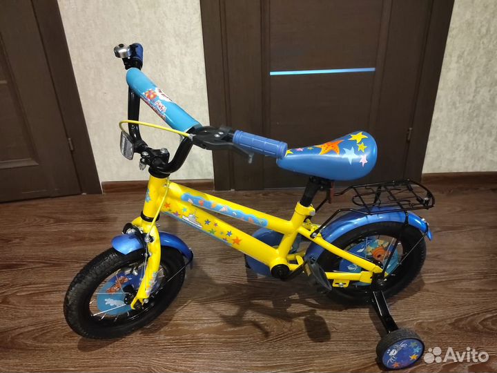 Детский велосипед четырехколесный