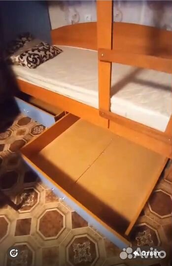 Детская двухярусная кровать с матрасом бу