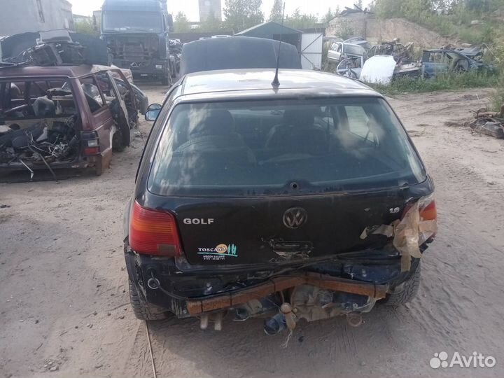 Запчасти Б/У Volkswagen Golf 4 1.6 AKL