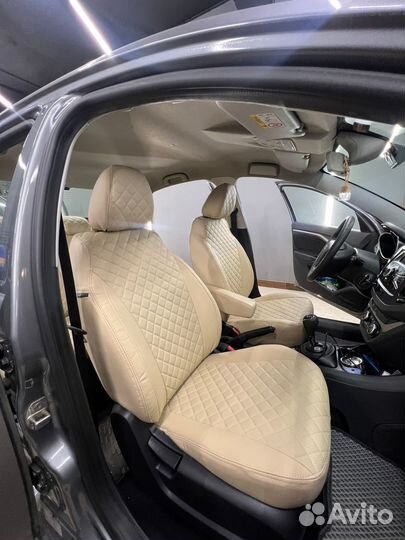 Чехлы Автопилот на LADA Vesta Бежевые+Ромб